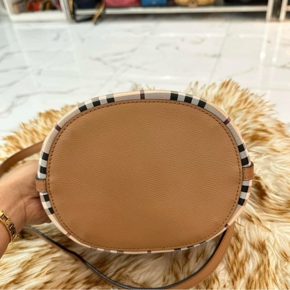 Burberry Lorne - Picture 6 of 6